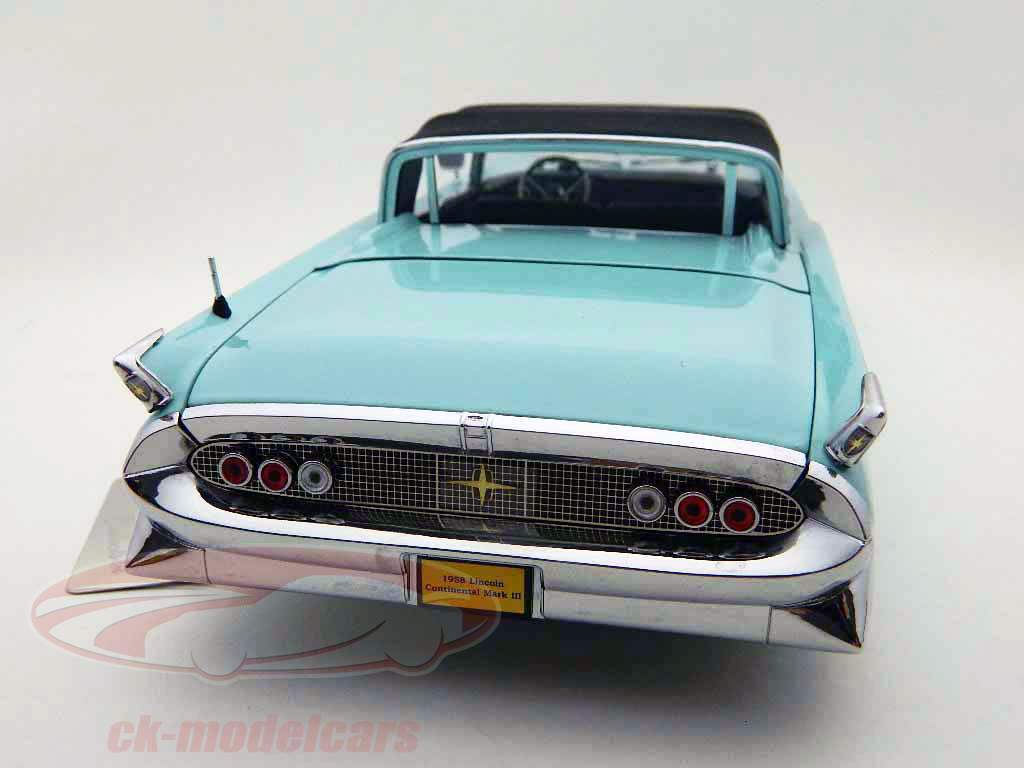 Lincoln Continental MK III Cabriolet Year 1958 Sequoia green 1:18 SunStar
