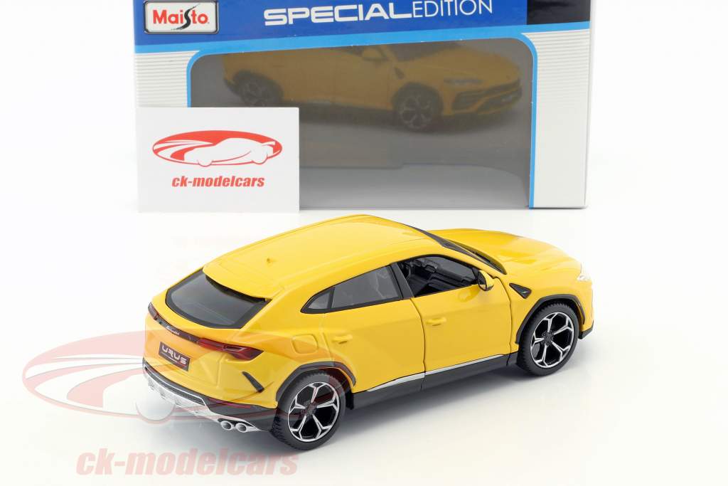 Lamborghini Urus gul 1:24 Maisto