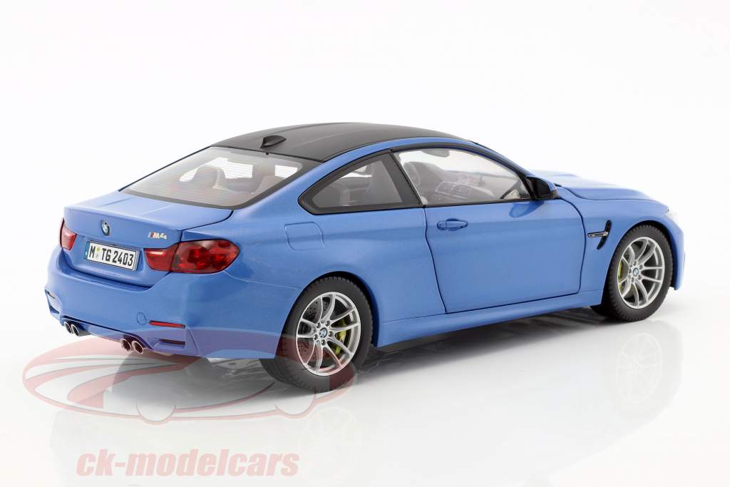 BMW M4 (F82) Coupe 年 2014 蓝色 金属的 1:18 ParagonModels