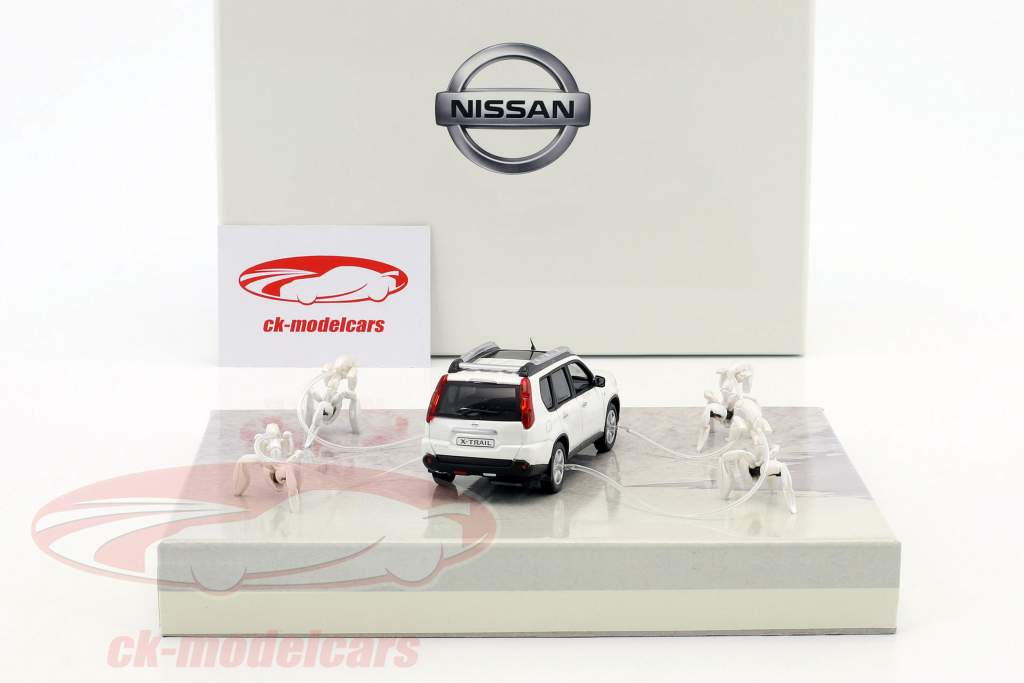 Nissan X-Trail Extremely Capable branco 1:43 Norev