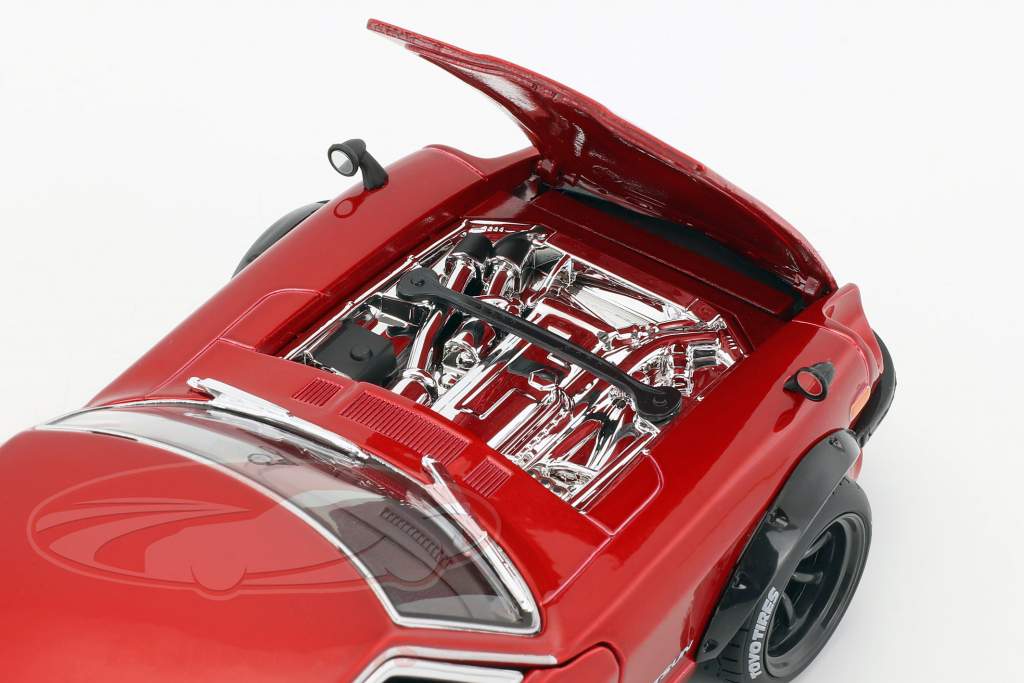 Datsun 240Z año de construcción 1971 Tokyo Mod rojo metálico 1:18 Maisto