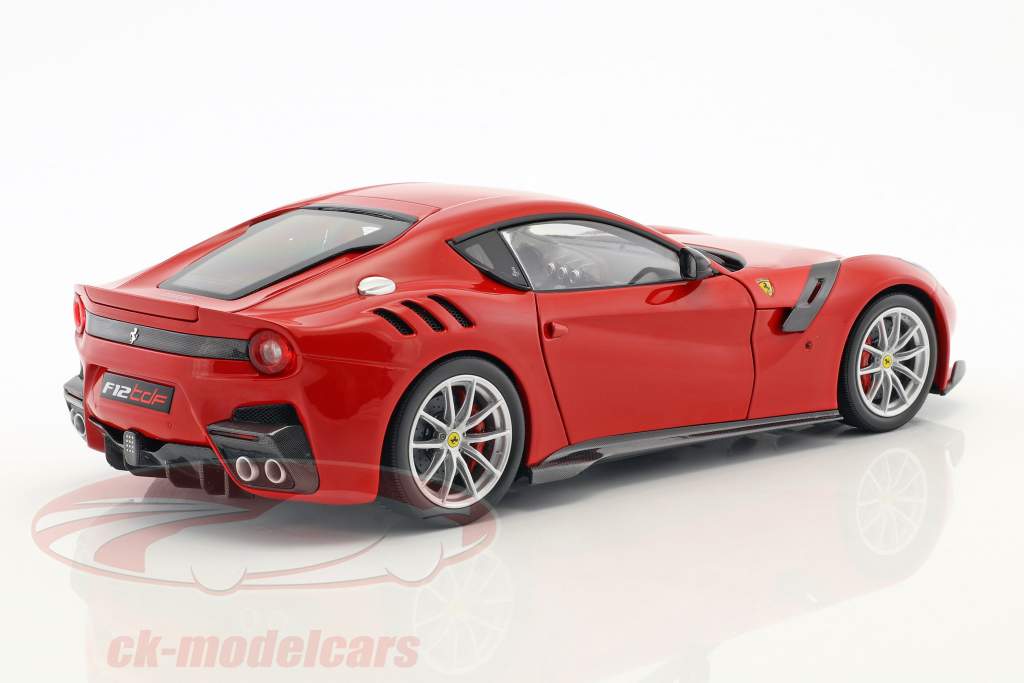 Ferrari F12 TDF Год постройки 2016 corsa красный 1:18 BBR
