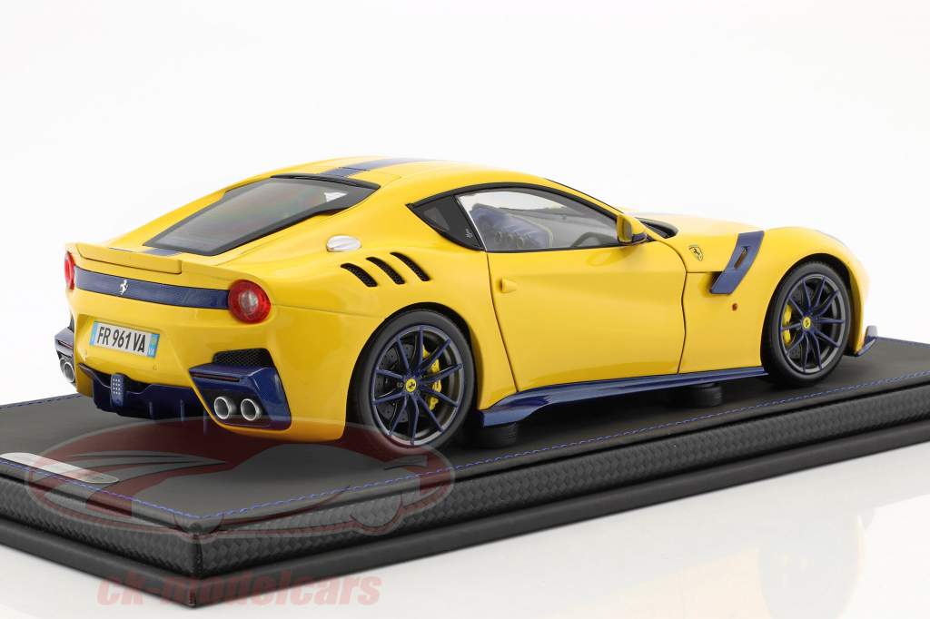 Ferrari F12 TDF modena gul 1:18 BBR