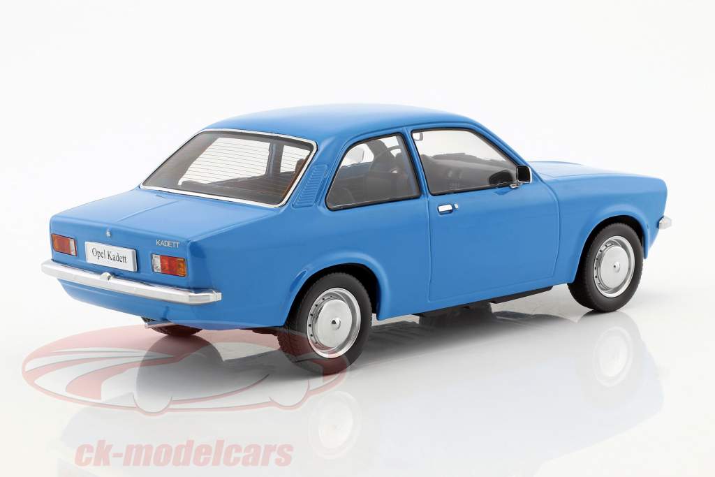 Opel Kadett C Limousine Jaar 1973-1977 blauw 1:18 KK-Scale