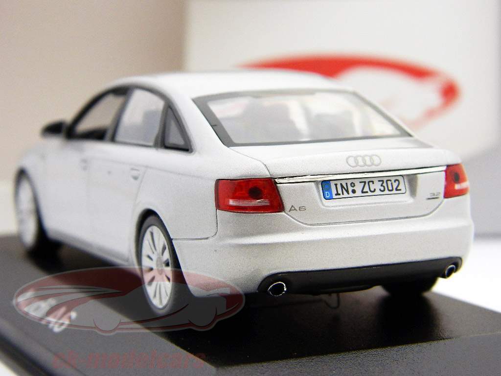 奥迪A6 C6轿车4F银1:43 MINICHAMPS