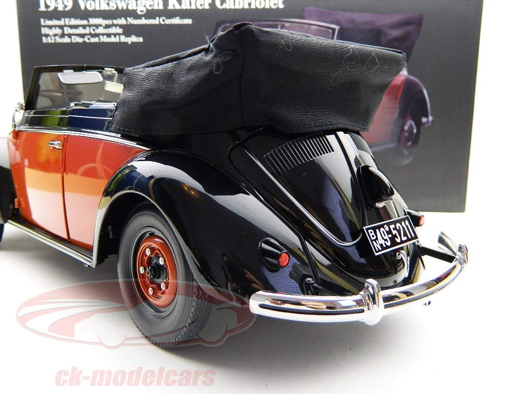 . Volkswagen Beetle Cabriolet År 1958 sort - rød / sort - rød SunStar 1:12