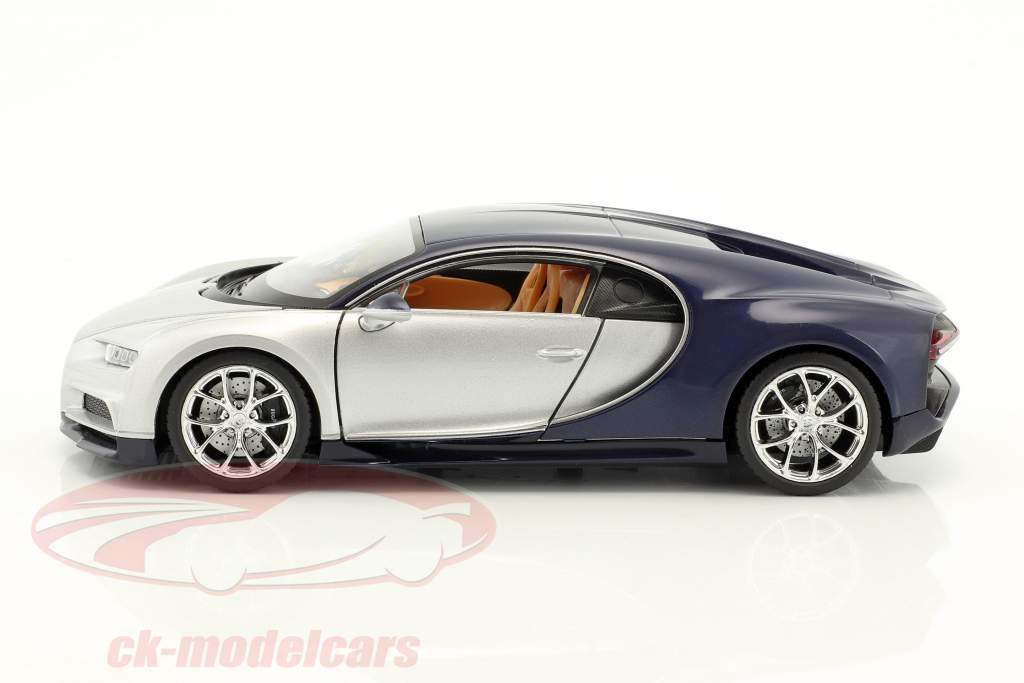 Bugatti Chiron année de construction 2017 argent / bleu 1:24 Welly