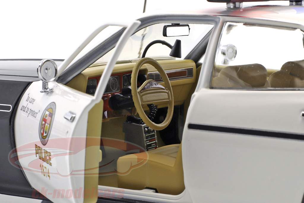 Dodge Monaco Metropolitan Police ano de construção 1977 filme Terminator (1984) com T-800 figura 1:18 Greenlight