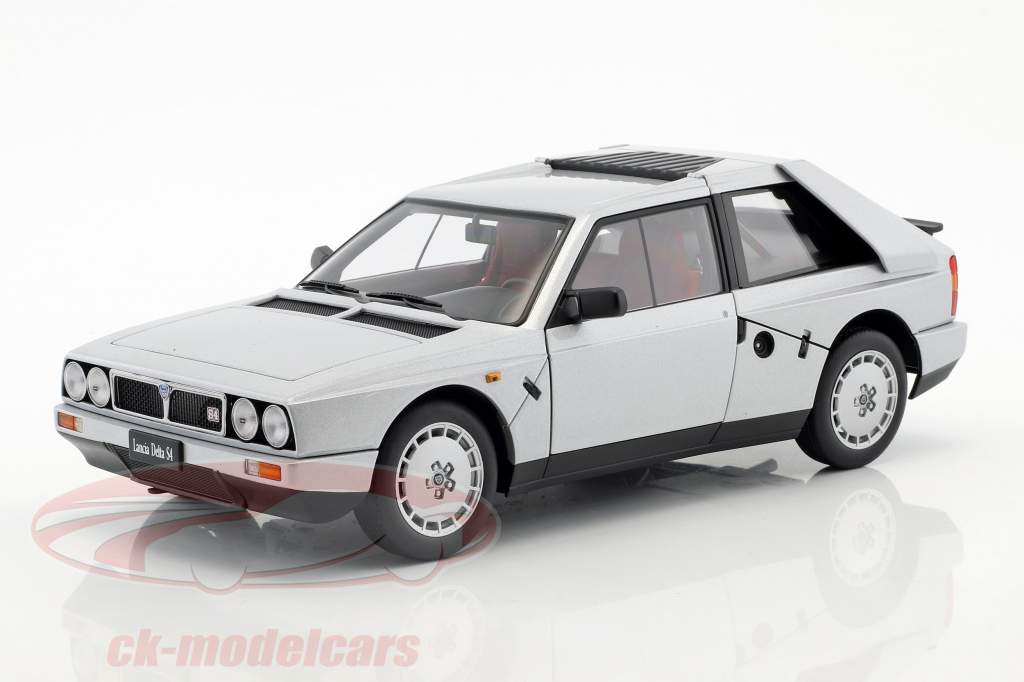 蓝旗亚 Delta S4 1985年 灰金属色 1:18 奥托 AUTOart
