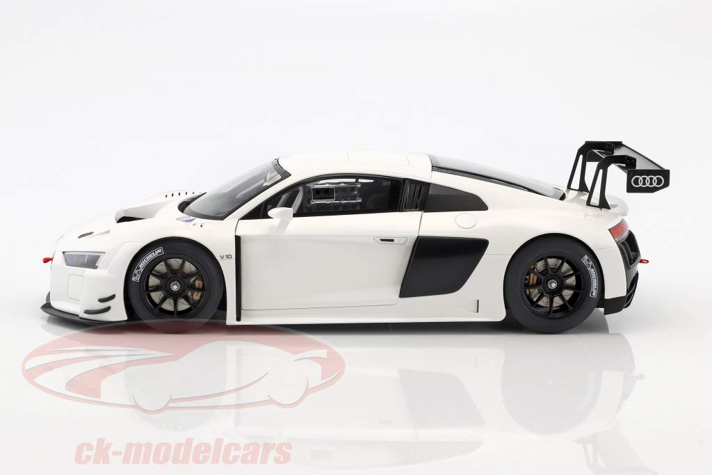Audi R8 LMS Plain Body Version Opførselsår 2016 hvid 1:18 AUTOart