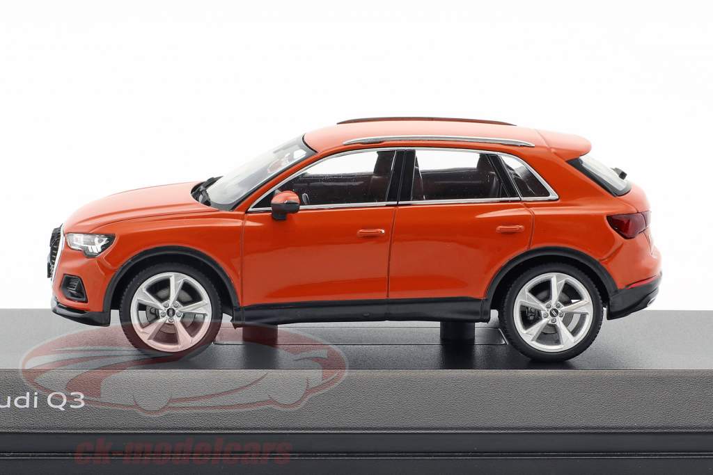Audi Q3 пульс оранжевый 1:43 Spark