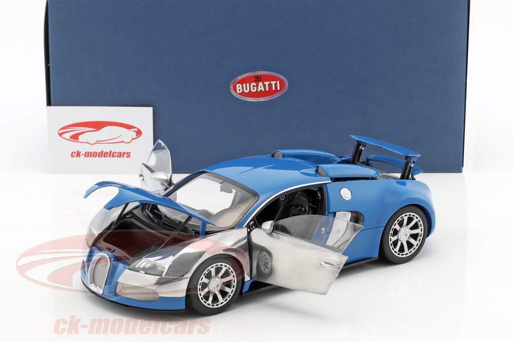 Bugatti Veyron EB 16.4 Année 2009 bleu / chrome 1:18 AUTOart