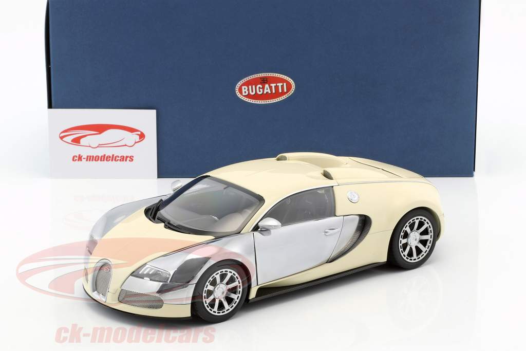 Bugatti Veyron EB 16.4 年 2009 ホワイト 1:18 AUTOart