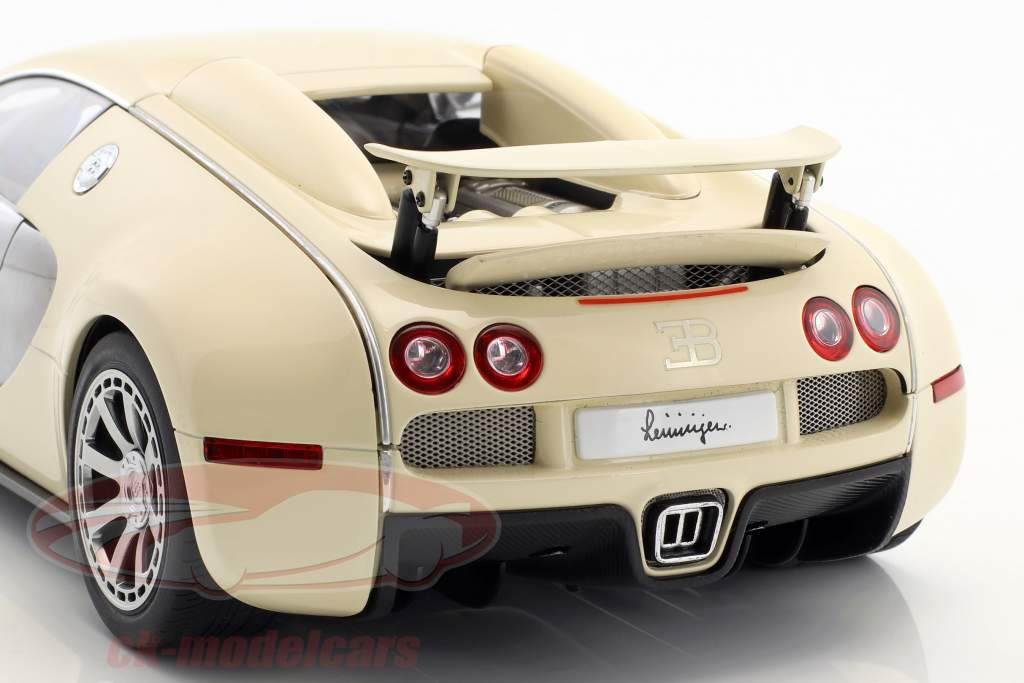 Bugatti Veyron EB 16.4 年 2009 ホワイト 1:18 AUTOart