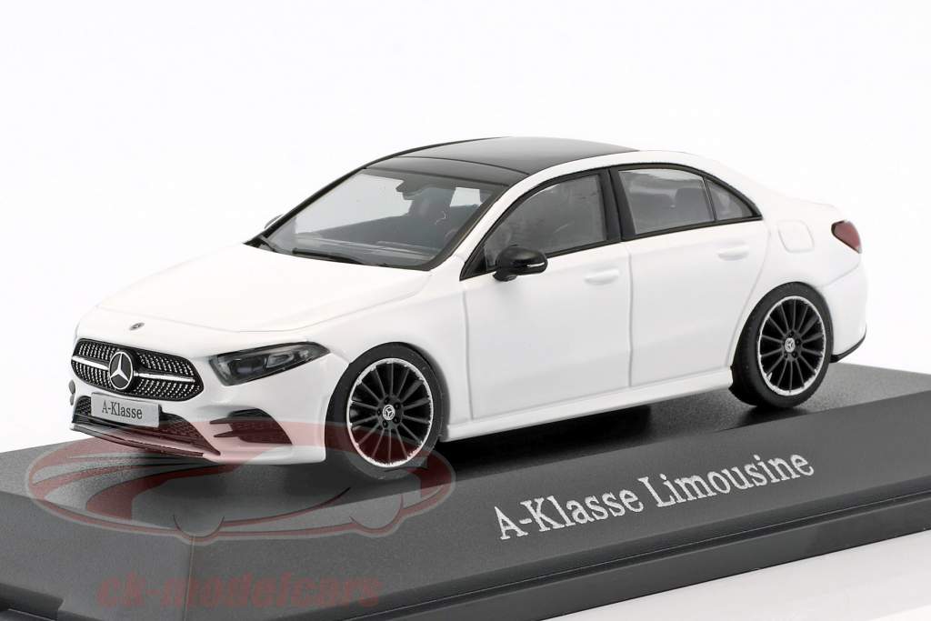 Mercedes-Benz A-Klasse Limousine 1/43 白 1:43 Mercedes-Benz A-Class Sedan Limousine Polar White Model