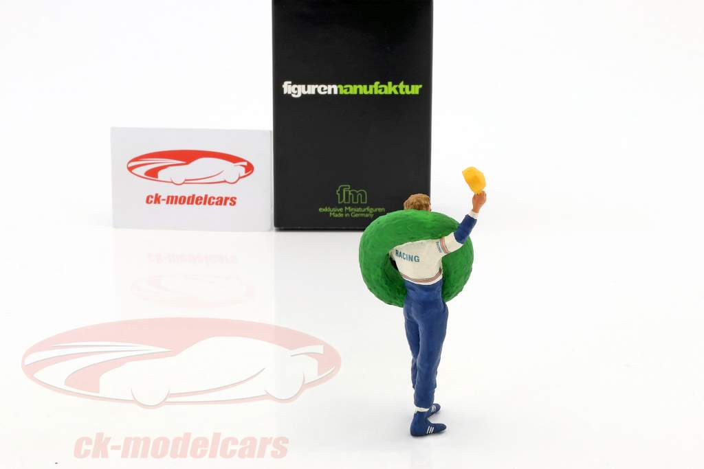 Stefan Bellof Driver figure with winner garland 1:18 FigurenManufaktur