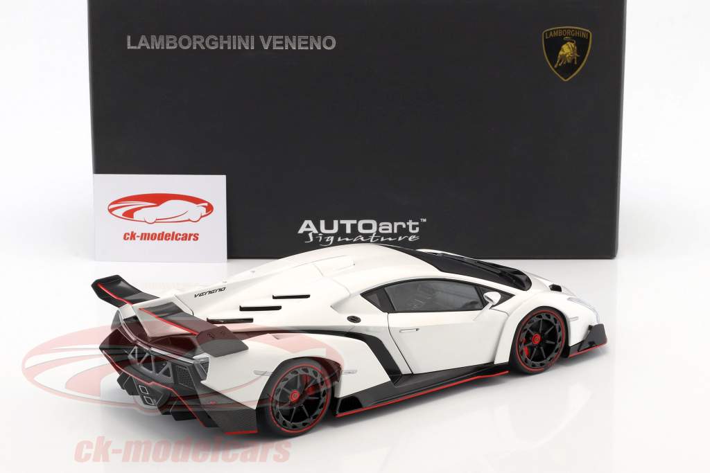 Lamborghini Veneno Année 2013 blanc 1:18 AUTOart