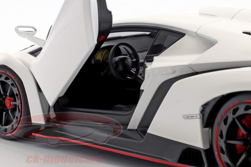 兰博基尼Veneno 2013年 白色 1:18 奥拓 AUTOart