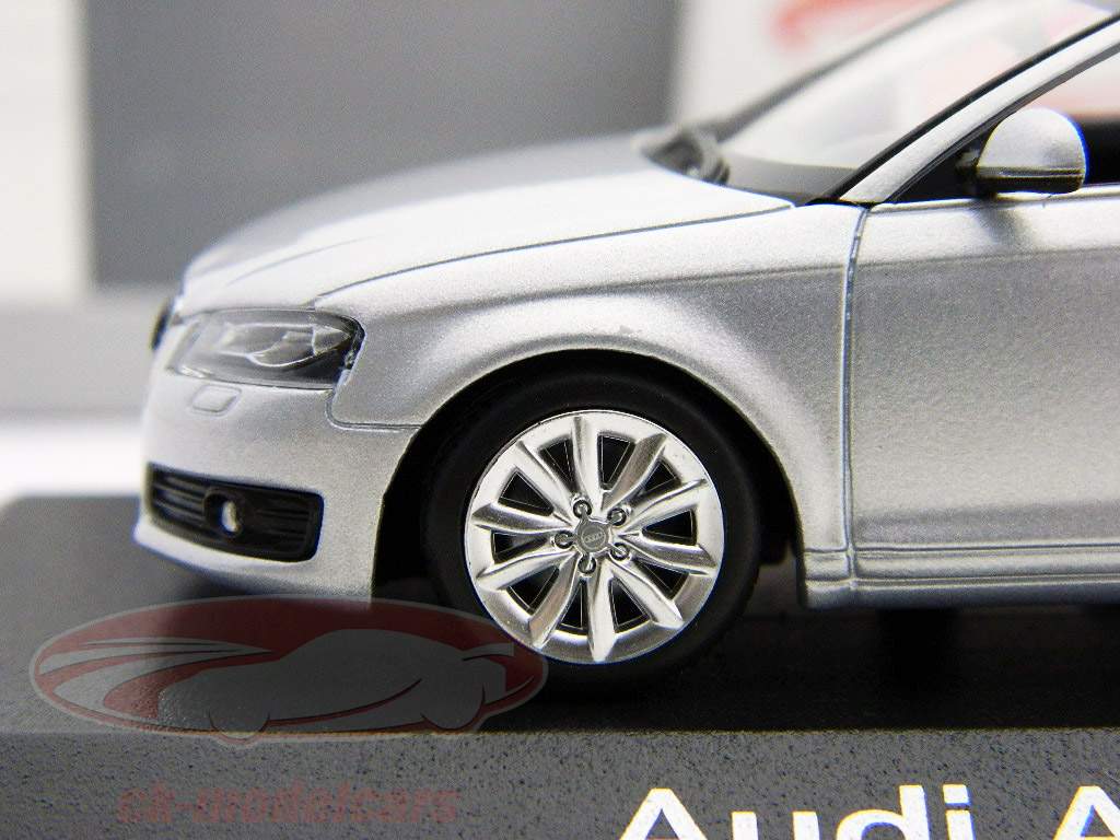 Audi A3 Cabriolet eissilber 2008 1:43 Minichamps