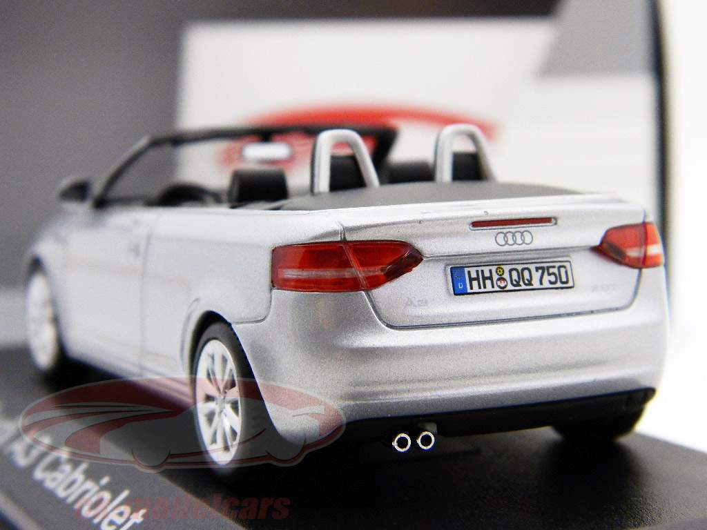 Ice Silver Audi A3 Cabriolet 2008 1:43 Minichamps