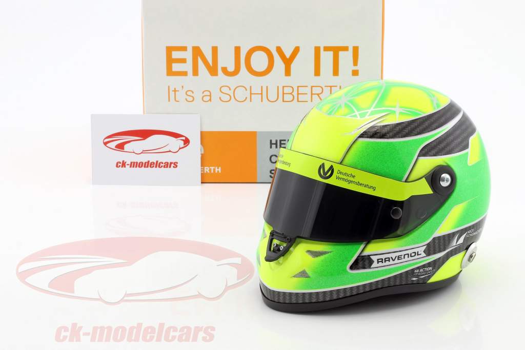 Mick Schumacher Dallara F317 formule 3 kampioen 2018 helm 1:2 Schuberth