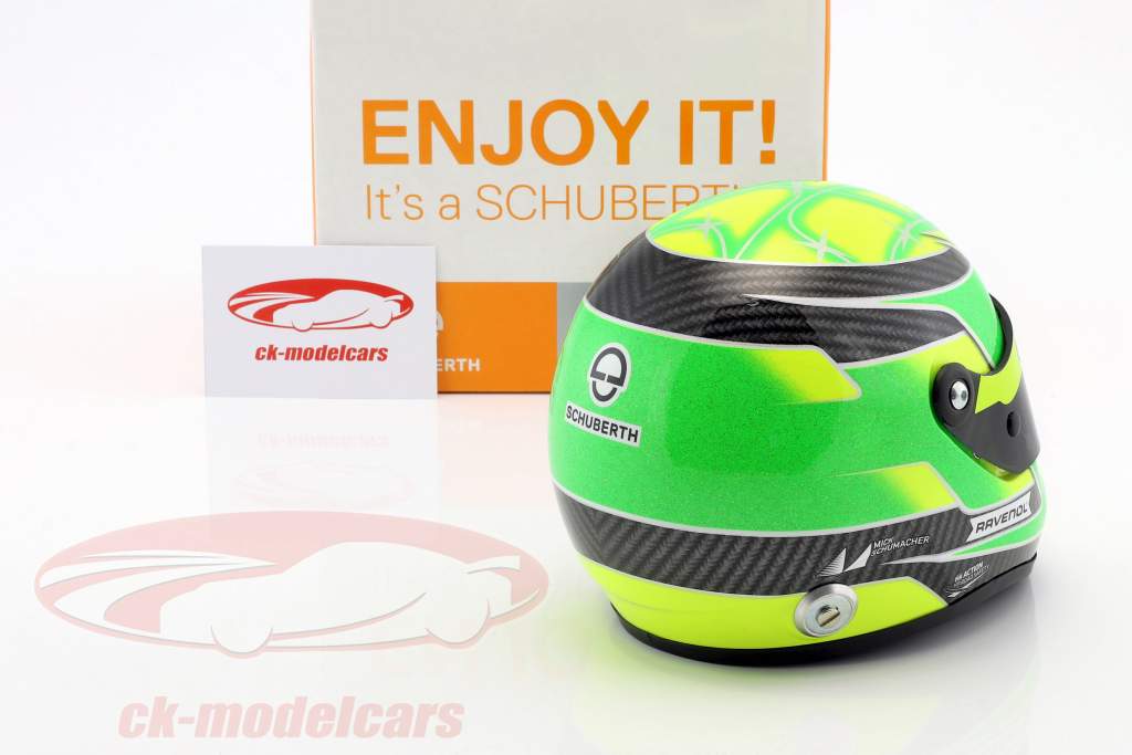 Mick Schumacher Dallara F317 formule 3 kampioen 2018 helm 1:2 Schuberth
