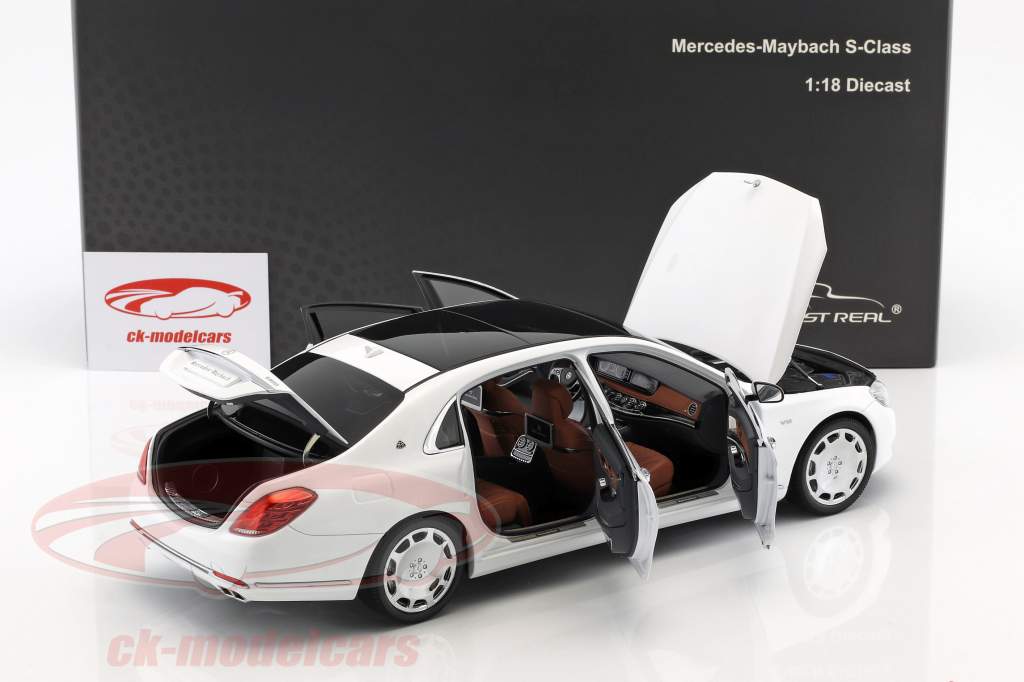 Mercedes-Benz Maybach S-класс Год постройки 2016 бриллиант белый 1:18 Almost Real
