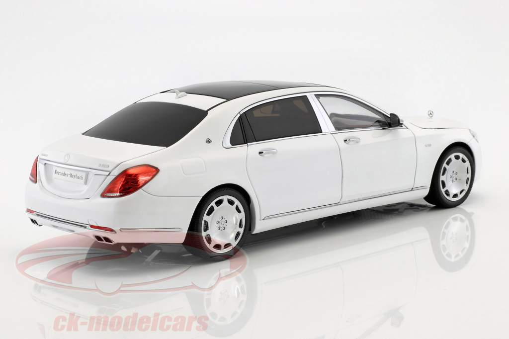 Mercedes-Benz Maybach S-класс Год постройки 2016 бриллиант белый 1:18 Almost Real
