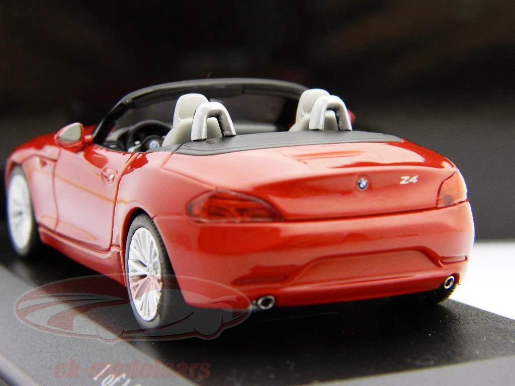 BMW Z4（E89）レッド/赤2009年一時43ミニチャンプスを建て