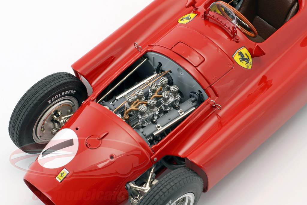Juan Manuel Fangio Ferrari D50 #1 勝者 英国の GP 世界チャンピオン 式 1 1956 1:18 CMC