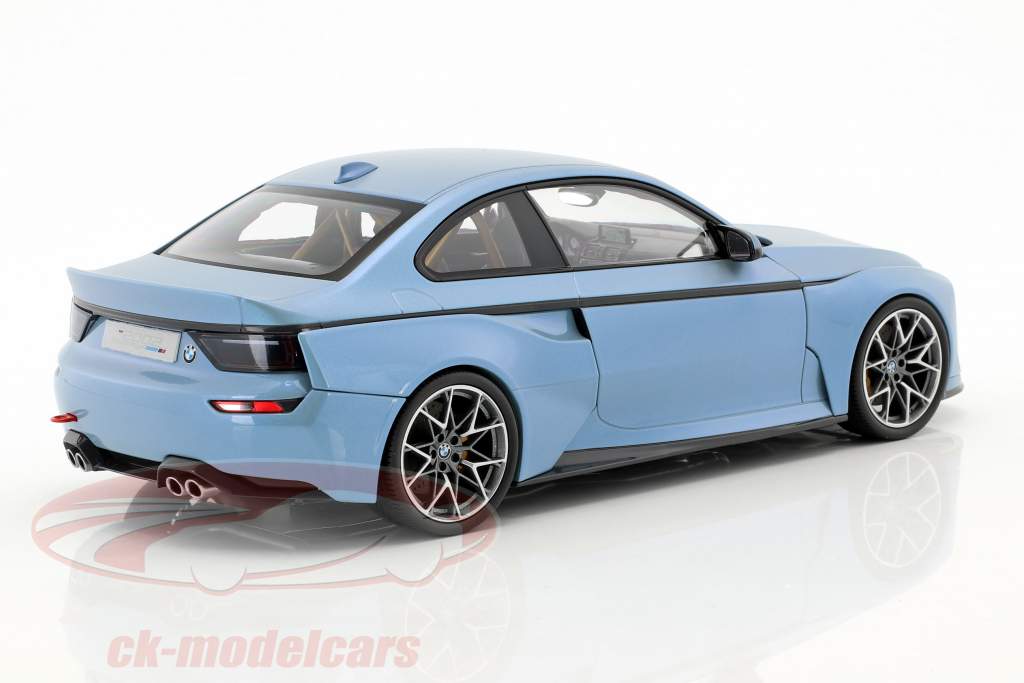 BMW 2002 Hommage Collection アイスブルー メタリック 1:18 Norev