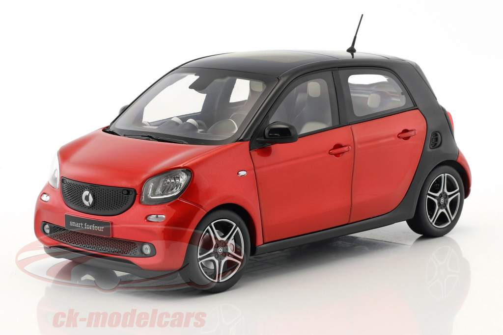 Smart forfour Coupe (W453) nero / rosso 1:18 Norev