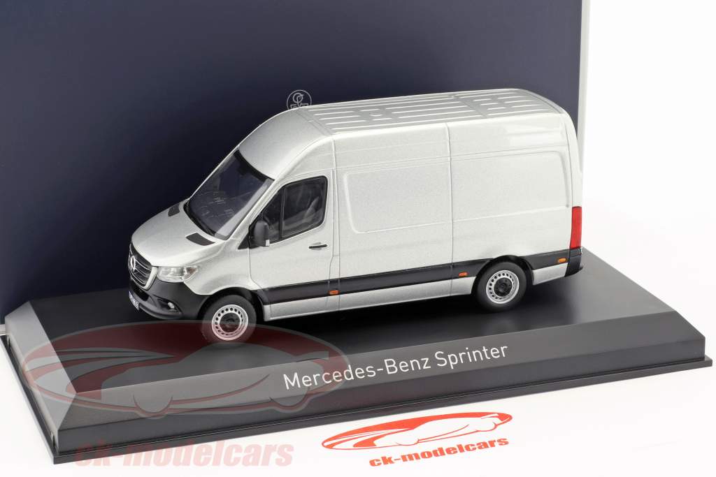 Mercedes-Benz Sprinter van année de construction 2018 argent 1:43 Norev