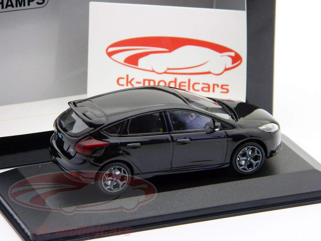 Ford Focus ST 2011 schwarz metallic 1:43 Minichamps