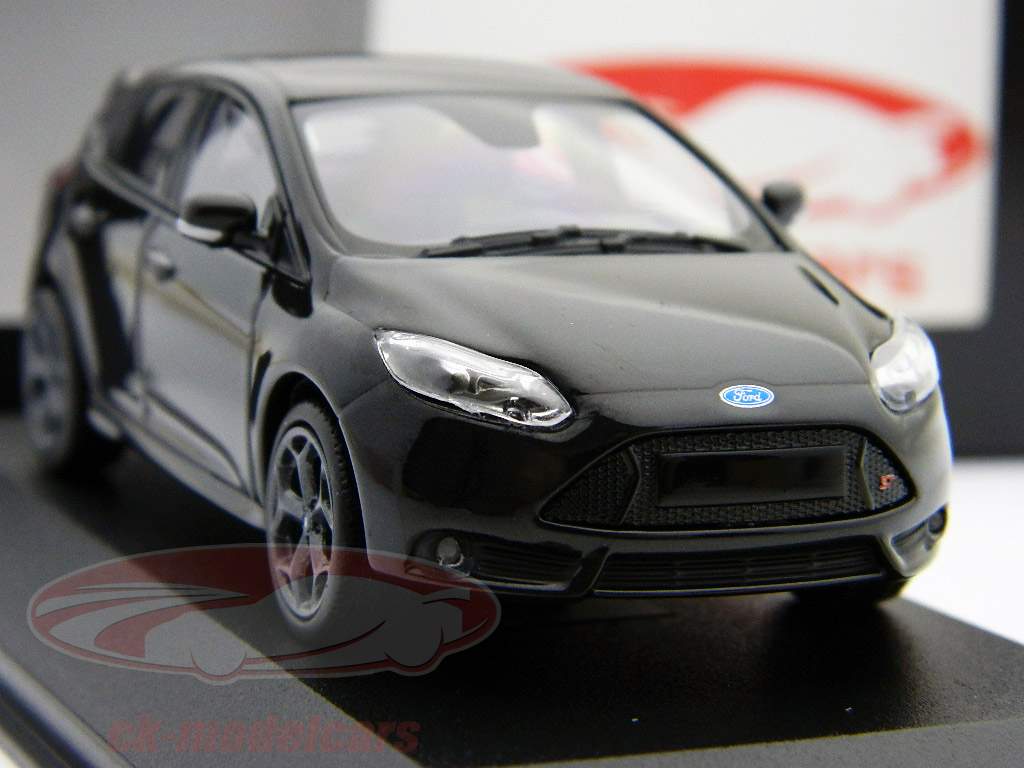 Ford Focus ST 2011 schwarz metallic 1:43 Minichamps