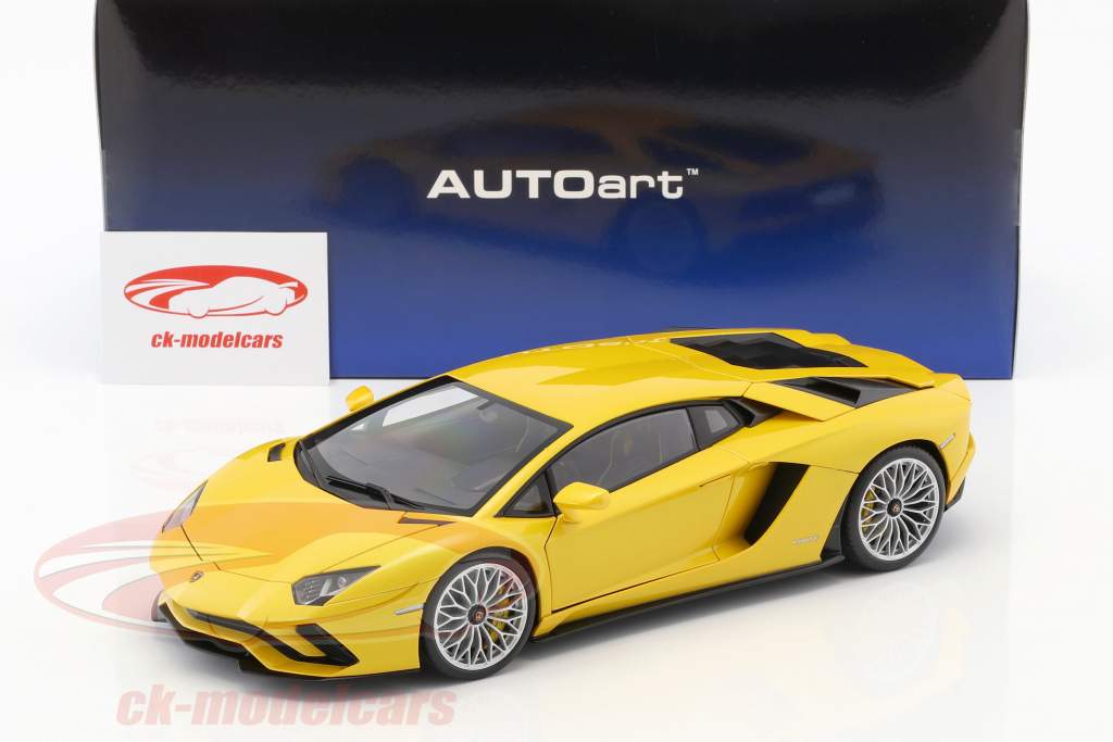 Aa 1/18 ランボルギーニ アヴェンタドール S イエロー 79132 AUTOart 1/18 ランボルギーニ アヴェンタドール S （メタリック