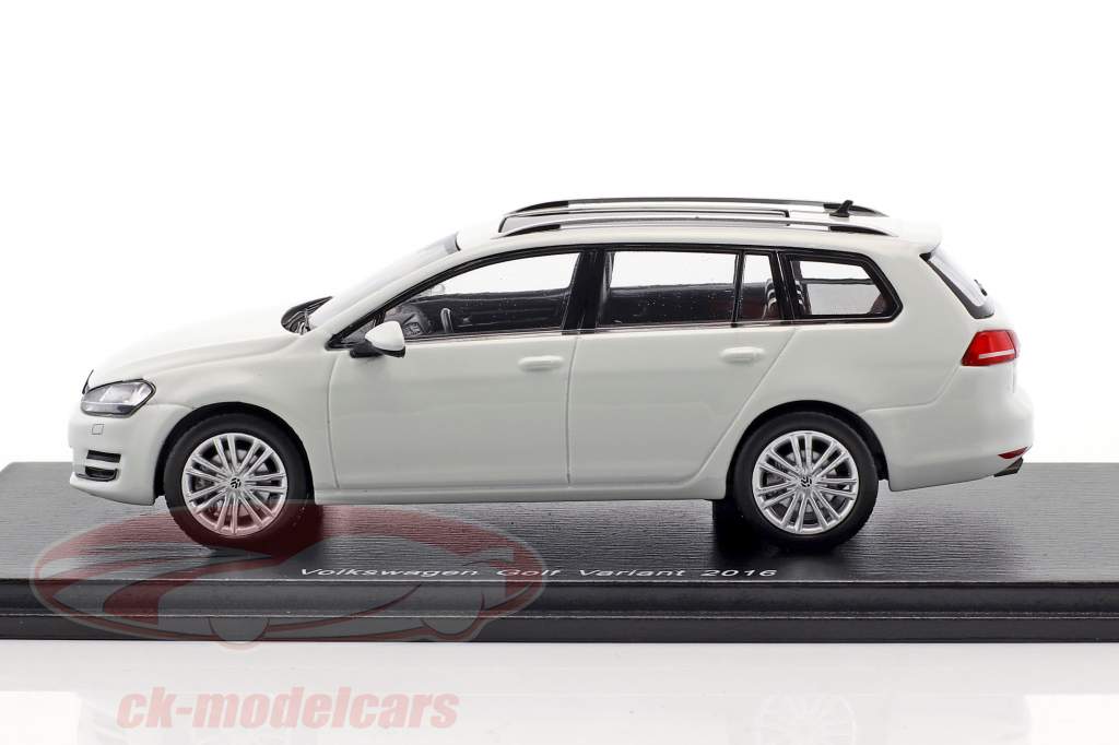 Volkswagen VW Golf Variant année de construction 2016 blanc 1:43 Spark