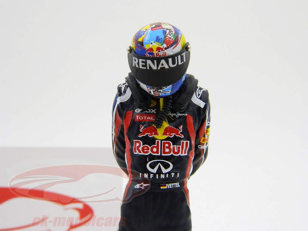 S.Vettel driver figure formula one worldchampion 2011 Monaco standing 1:18 TopMo