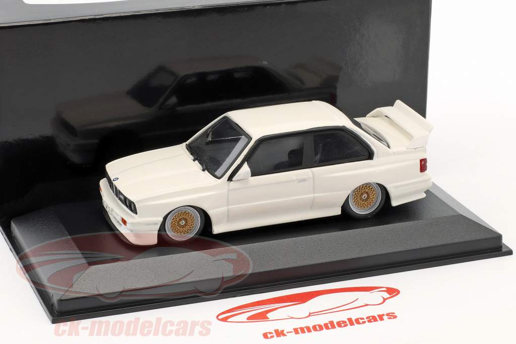 BMW M3 (E30) Sport Evolution 白 1:43 Minichamps / 偽 オーバーパック