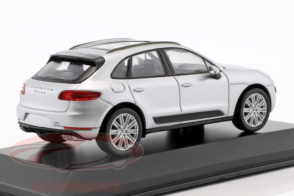 Porsche Macan Turbo argent 1:43 Welly