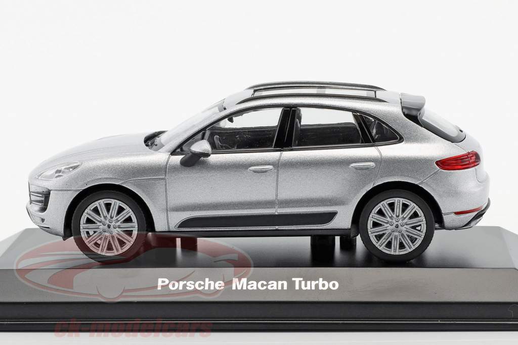 Porsche Macan Turbo argento 1:43 Welly