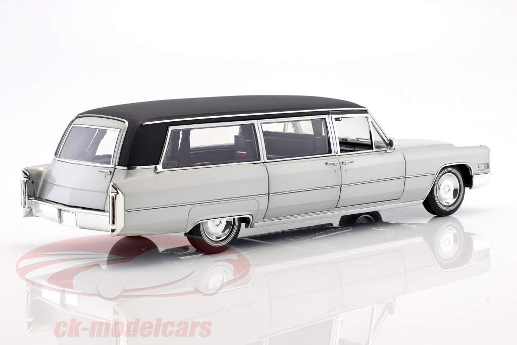 Cadillac S&S Limousine 築 1966 銀 / 黒 1:18 Greenlight
