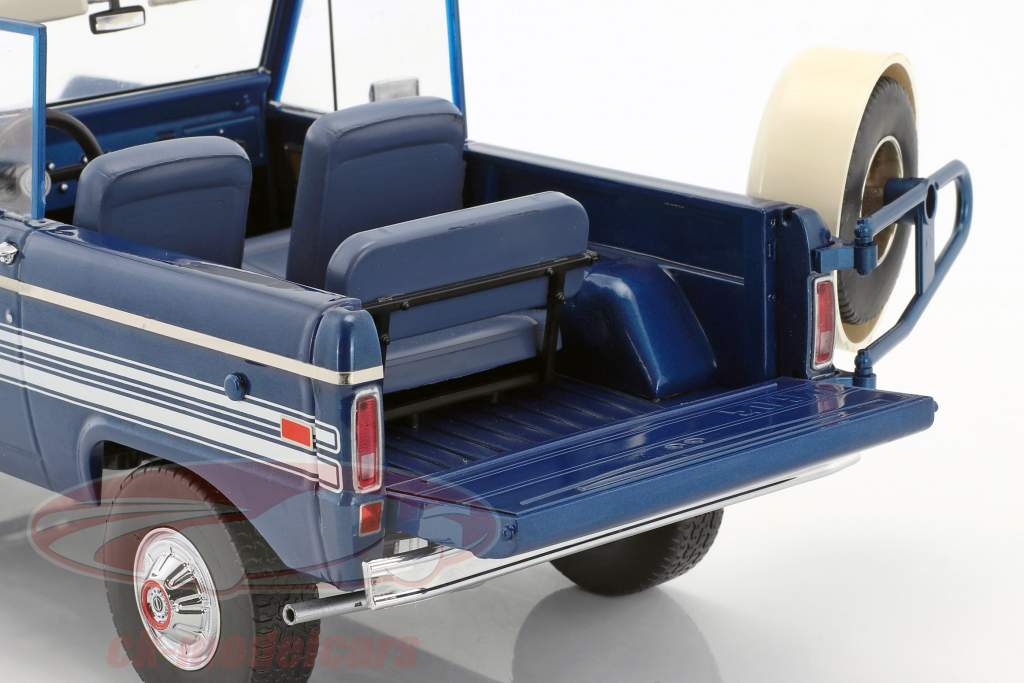 Ford Bronco Explorer Bouwjaar 1976 blauw / wit 1:18 Greenlight