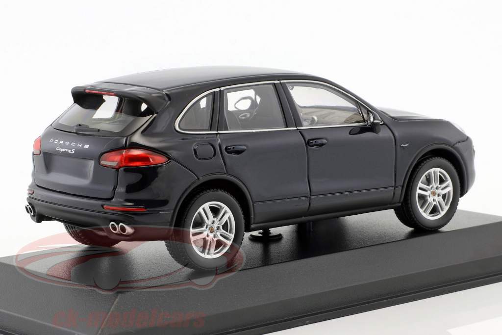 Porsche Cayenne E2 II S (958) 2015 柴油机 深蓝色 1:43 Minichamps