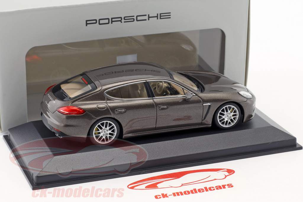 Porsche Panamera S Gen. II Baujahr 2014 braun metallic 1:43 Minichamps
