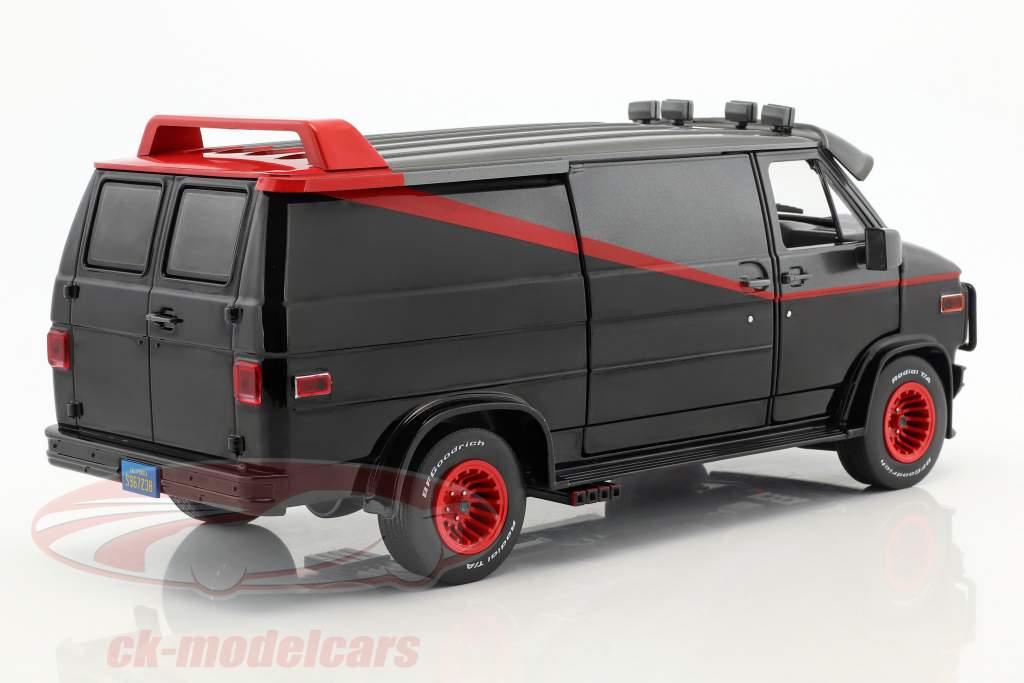 B.A.'s GMC Vandura Baujahr 1983 TV-Serie Das A-Team (1983-87) schwarz / rot / grau 1:18 Greenlight