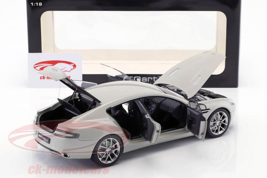 Aston Martin Rapide S 年 2015 銀 1:18 AUTOart