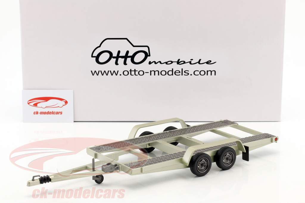 オートトランスポーターのトレーラー とともに 2 折ります ランプ 銀 1:18 OttOmobile