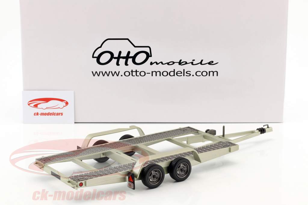 Auto transporter trailer with 2 fold ramps silver 1:18 OttOmobile