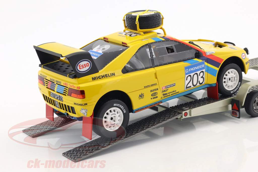 rimorchio bisarca con 2 piegare rampe argento 1:18 OttOmobile